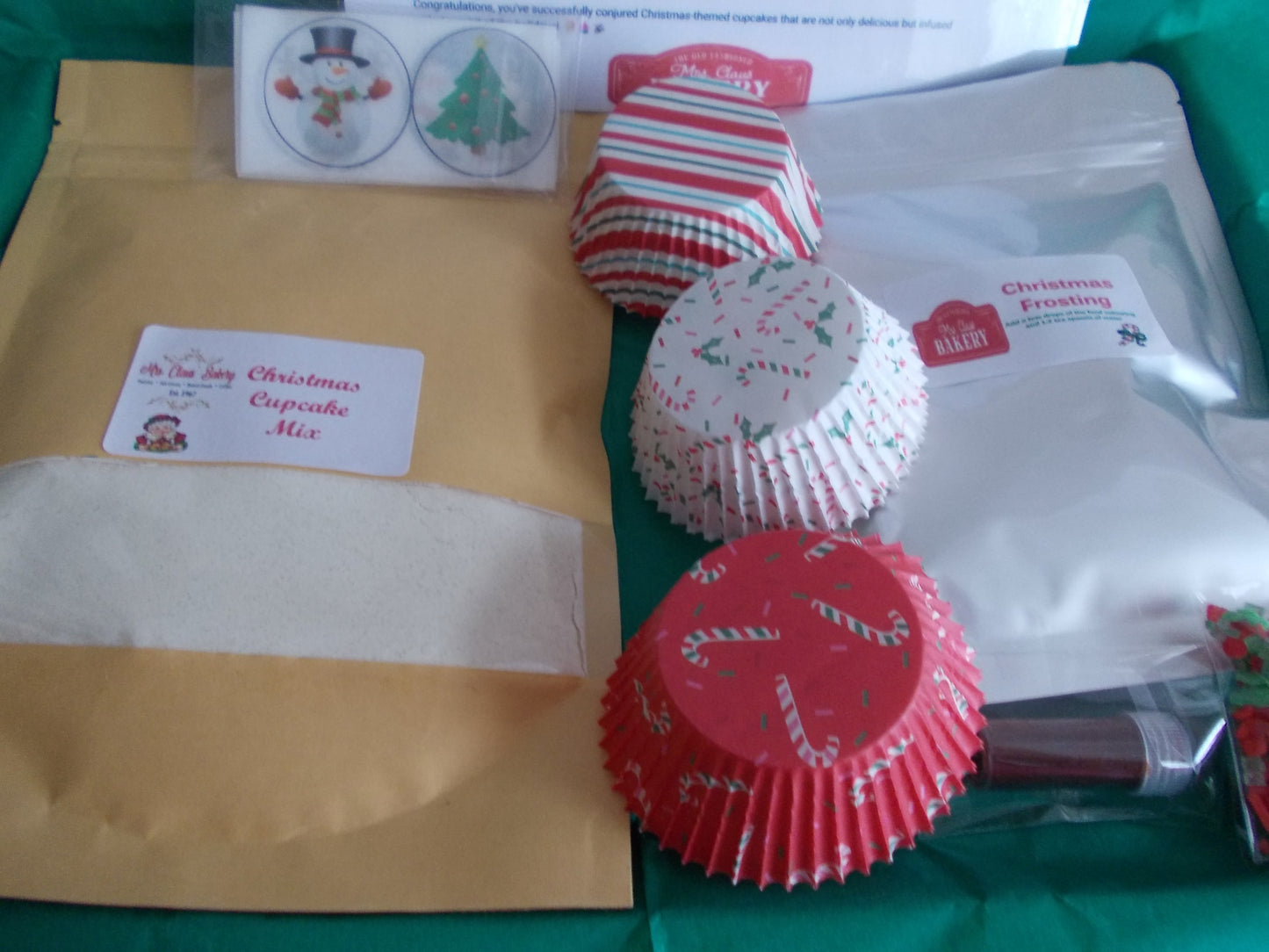 Christmas Cupcake baking craft set. Make your own Mrs Claus cupcakes, Christmas gifts for kids, baking set, Party Favour ,Christmas eve box