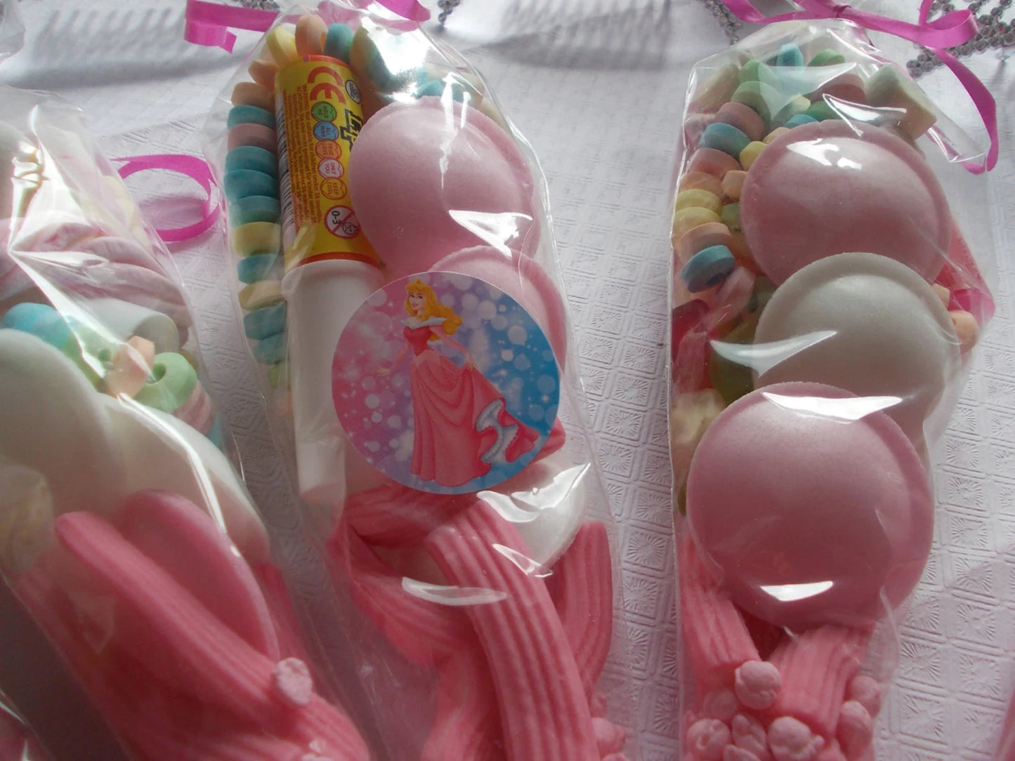 Set of 5 pink princess themed sweet cones  kids party favours pink and white  children's party sweet cones