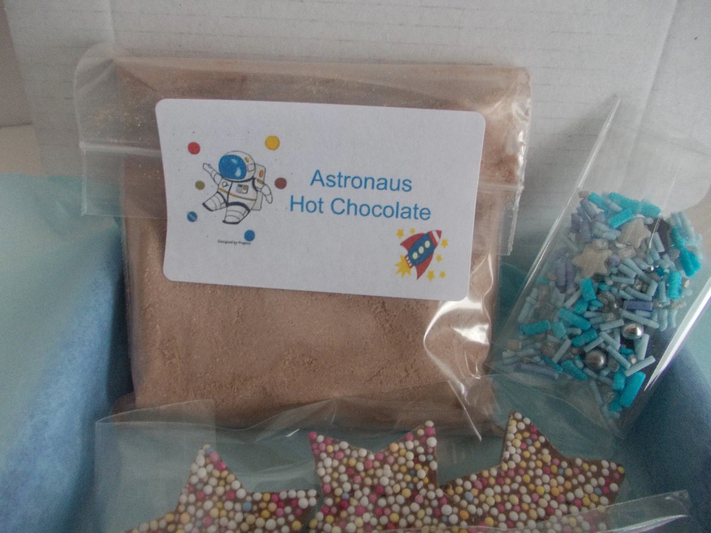 Space hot chocolate kit for kids in a blue box, letterbox gift, space lovers hot chocolate favour, Easter gift